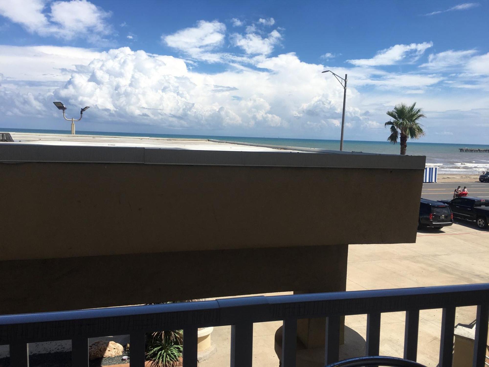 Best Western Plus Galveston Suites Екстер'єр фото