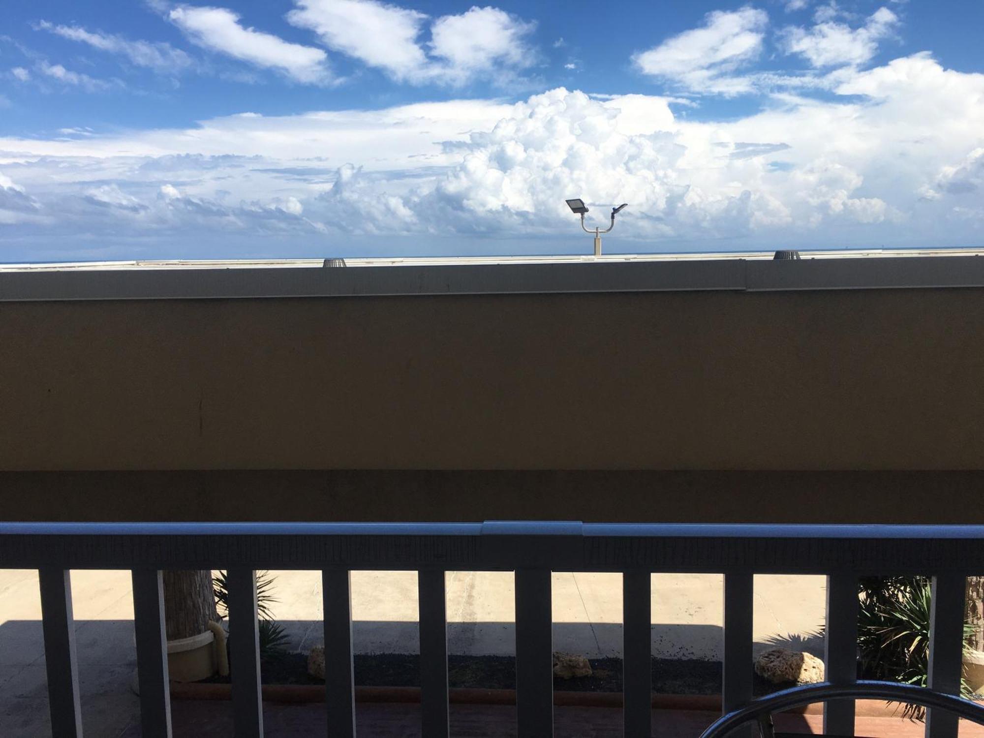 Best Western Plus Galveston Suites Екстер'єр фото
